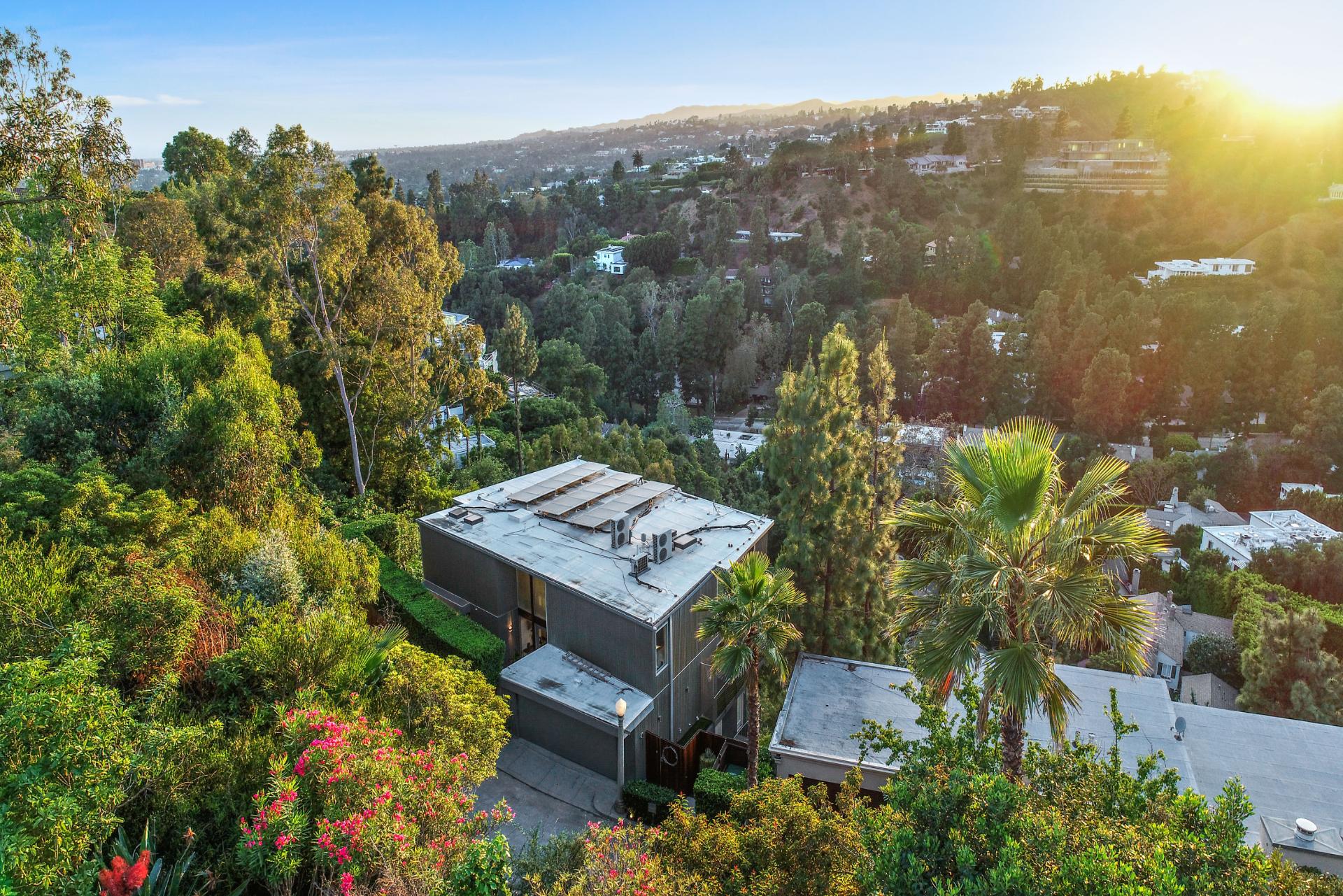 Beverly Horizon gallery image 7